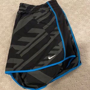 Black Nike shorts